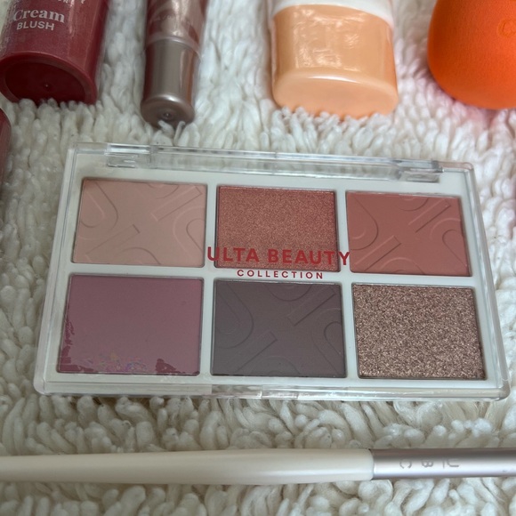 NWT Ulta Beauty Collection 9-Piece Makeup Gift Set - Picture 4 of 5